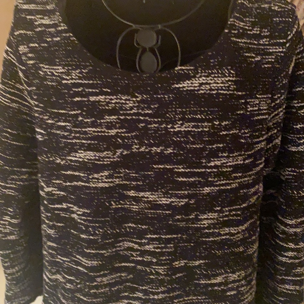 Top - Picture 4 of 5